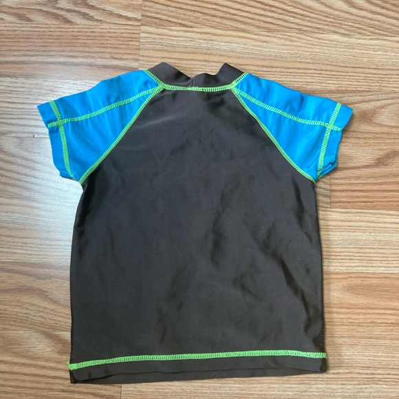 Sun Shirt - Picture 2 of 3